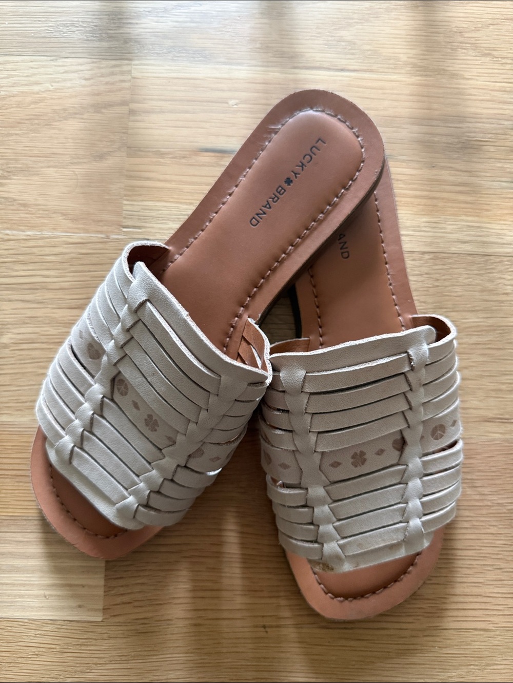 Lucky Brand Women's Tan and Cream Woven Slide Sandals size: 9